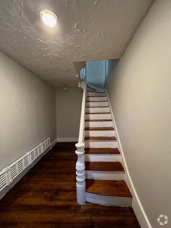 Building Photo - 350 Dorchester St Unit 2 Rental