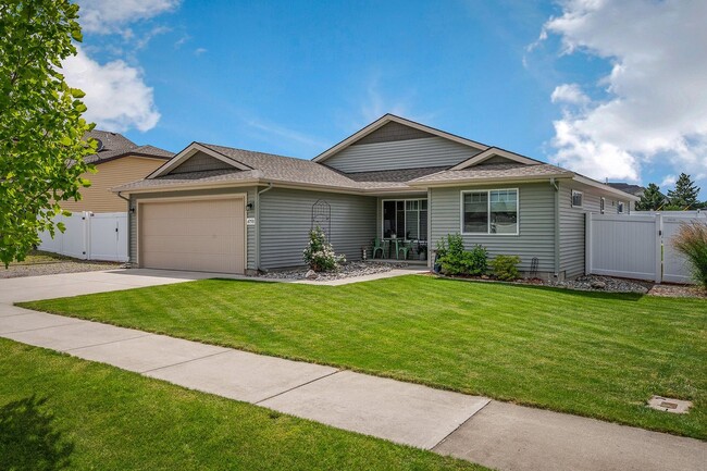 3 bedroom home in Coeur dAlene - 3 bedroom home in Coeur dAlene
