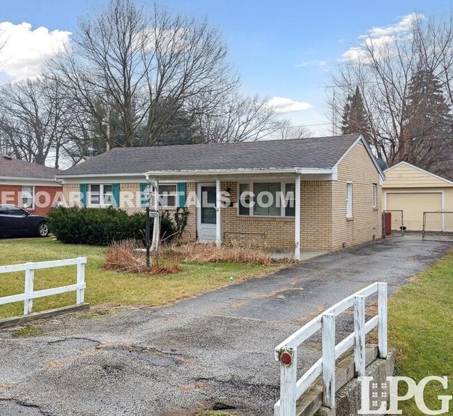 Building Photo - 2023 Welker Ave