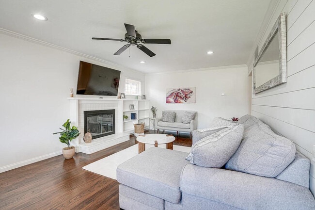 Photo - 1338 Thais Ln Unit ID1305124P