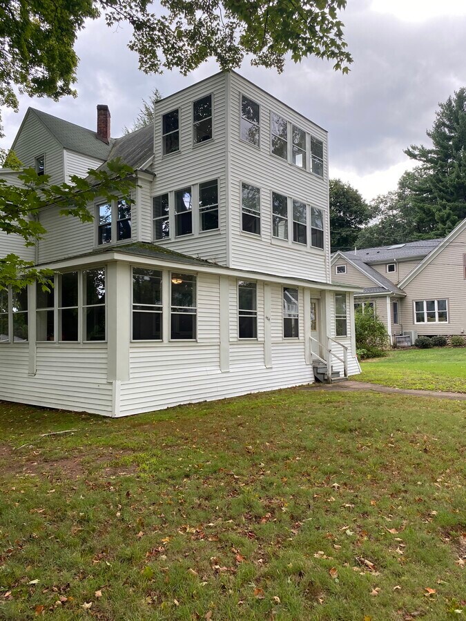 Photo - 484 Maple Avenue Unidad 3rd Floor