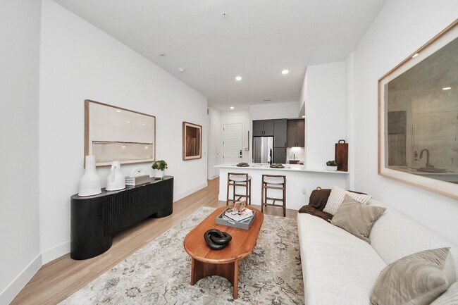 Photo - 15635 Memorial Dr Unit 122