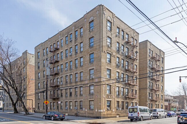 Photo - Williams Bridge