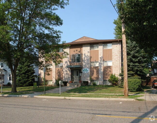 Photo - Seymour Manor Apartments