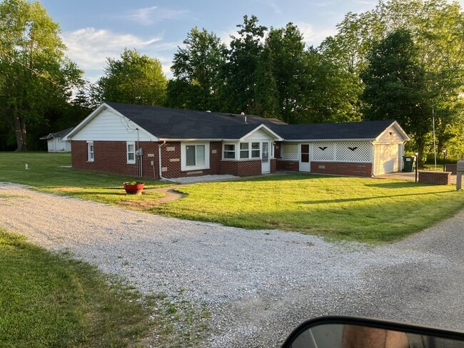 Building Photo - 9370 E 2100 North Rd