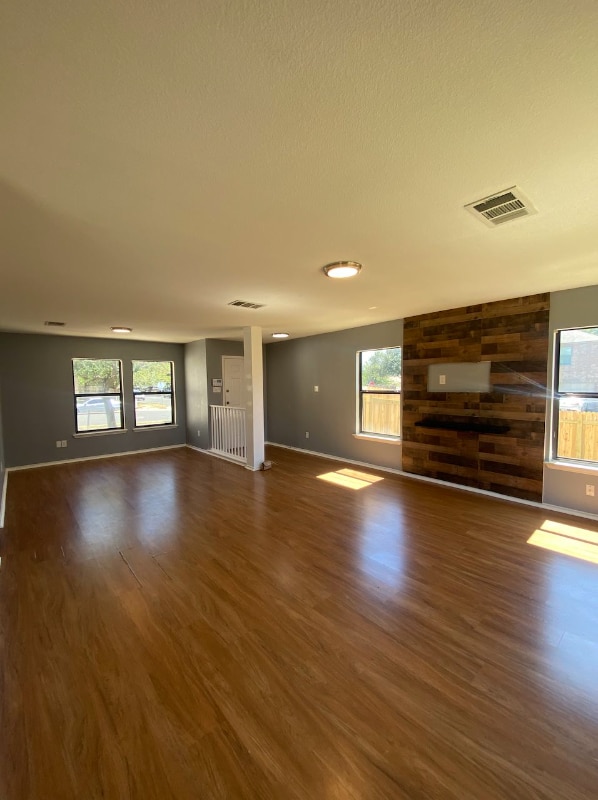 Photo - 1214 Champion Dr