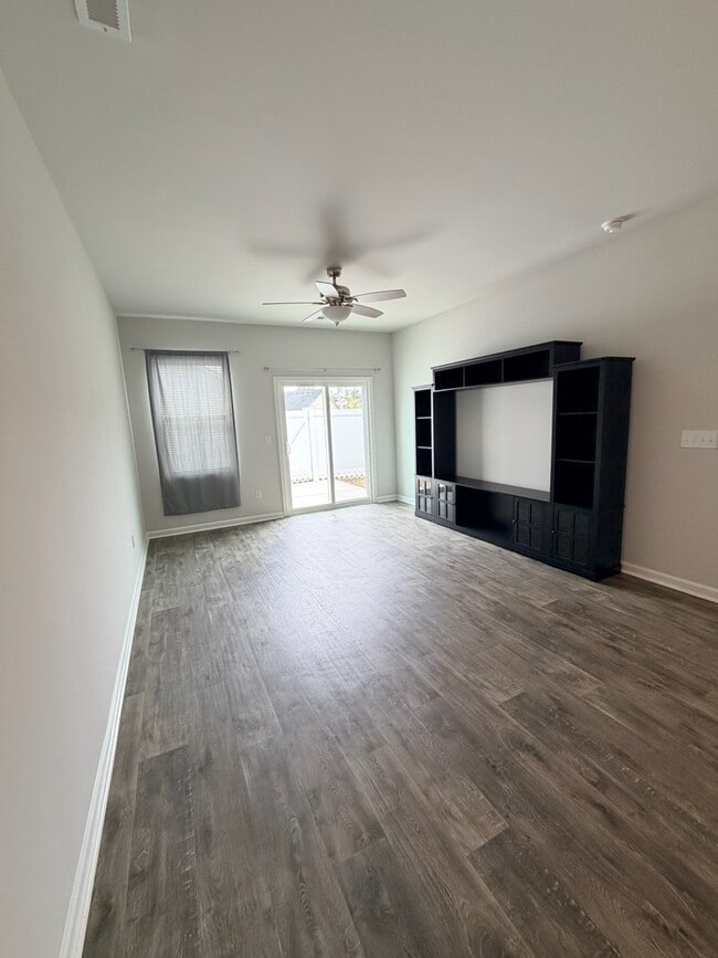 Photo - 209 Brackish Dr