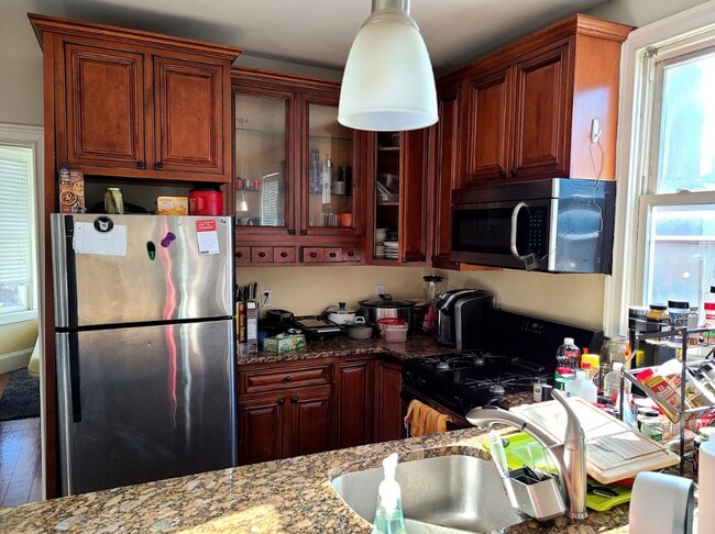 Photo - 719 Parker St Unidad 3