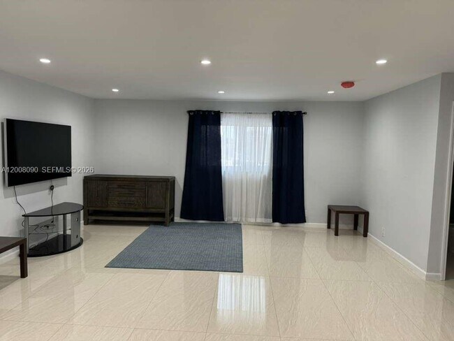 Photo - 2950 Griffin Rd Unidad 2