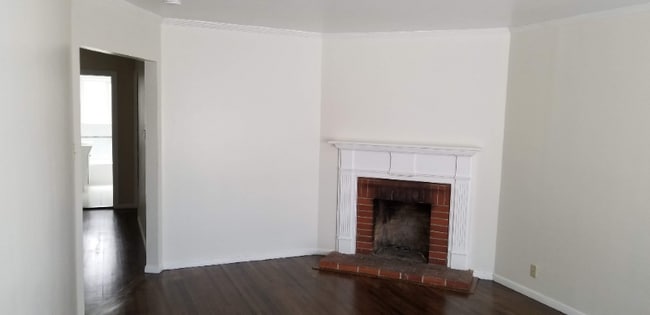 Photo - 1527 Judah St