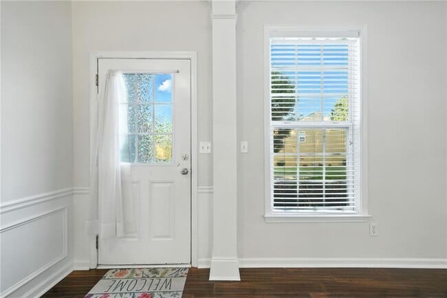 Photo - 215 Friars Head Dr NE