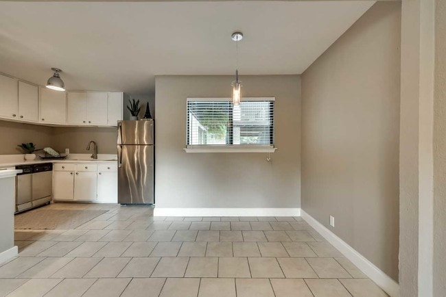 2 BR Open concept Kitchen/Dining