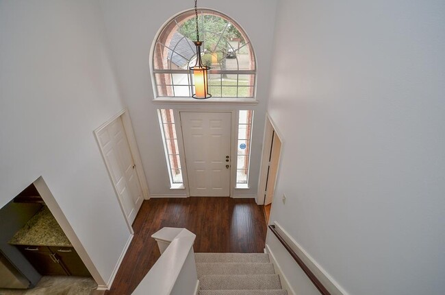 Photo - 139 Skycrest Dr