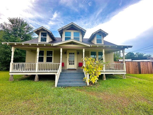 Photo - 104 Nouveau Ln