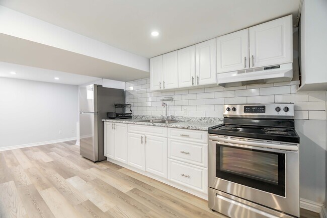 Photo - 514 Charlotte St Unité Lower