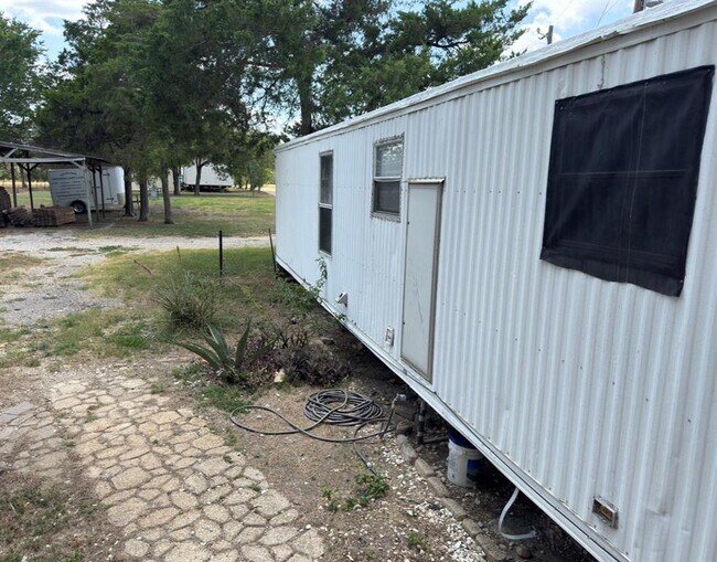 301 Whitetail Ln