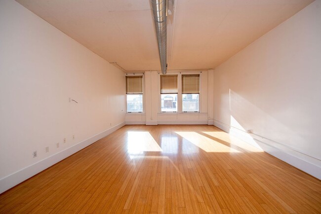 Photo - 18 E 4th St Apartamento