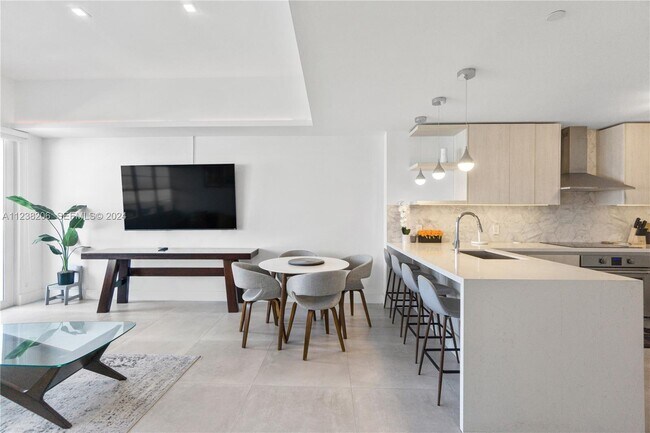 Photo - 100 Lincoln Rd Unidad 1608