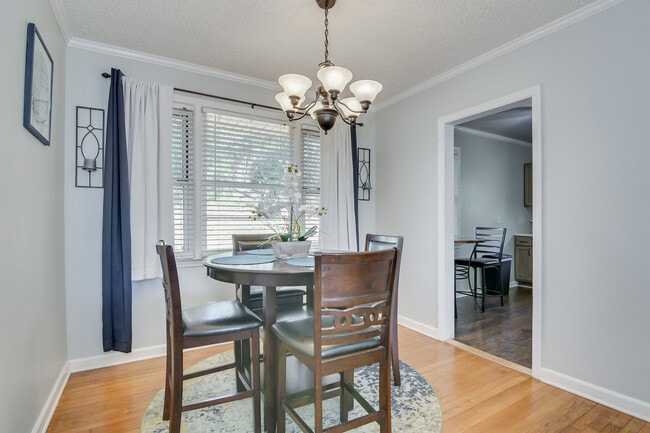 Photo - 1127 Magnolia Dr