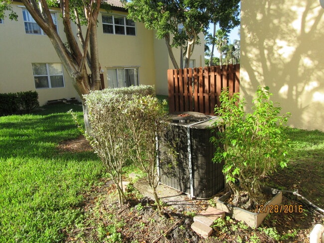 Photo - 3370 NE 14th Dr