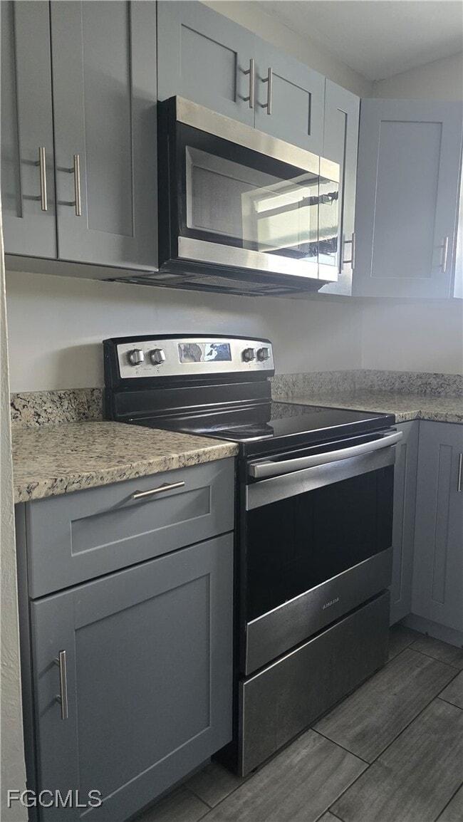 Photo - 4952 Vincennes St