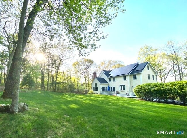 Photo - 12 Carriage Hill Rd
