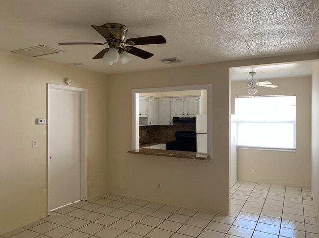 Photo - Shell Apartments