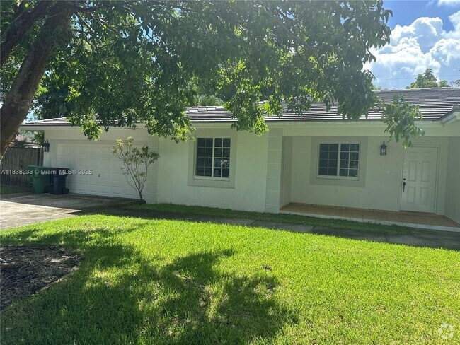 Building Photo - 16601 SW 92nd Ave Rental