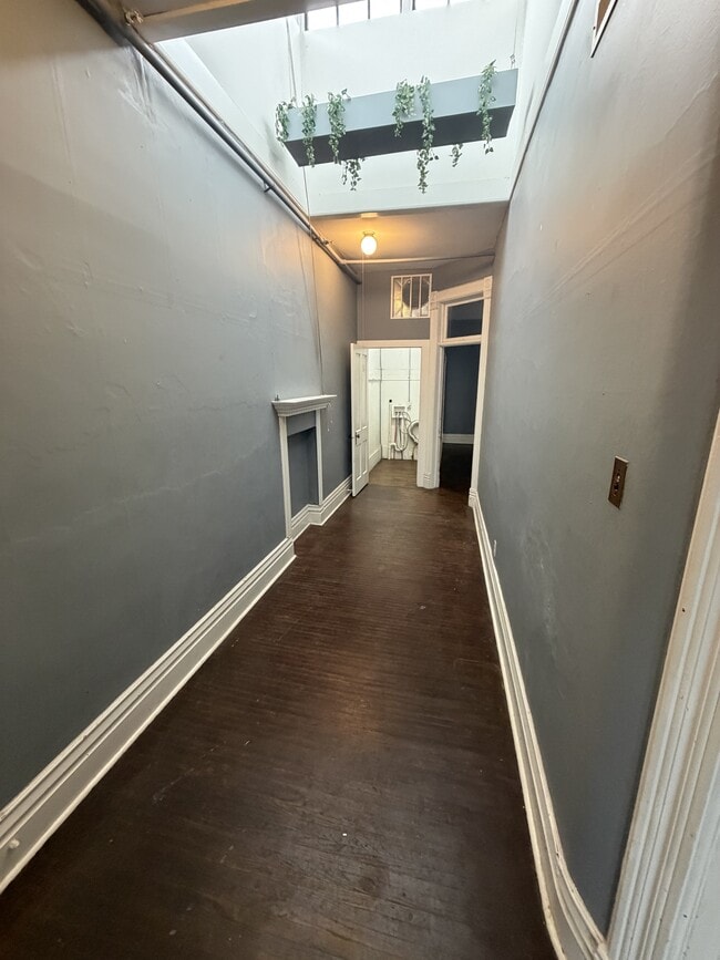 1048 7th Ave Unit 1
