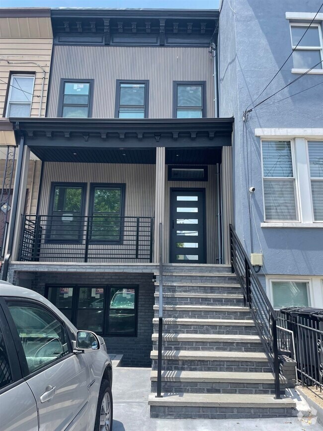 Building Photo - 331.5 Webster Ave Unit 2 Rental