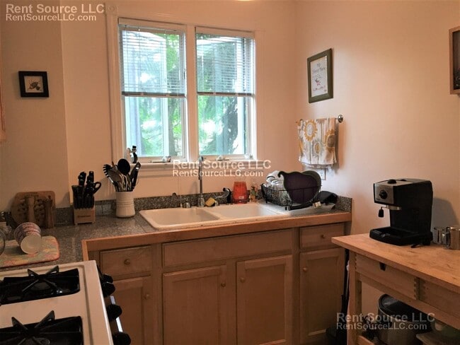 Photo - 79 A Tremont St Unidad 2