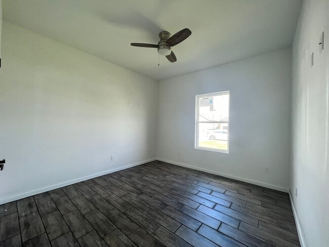 Photo - 108 Faith Dr