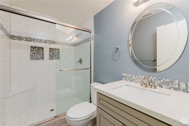 Building Photo - 12832 Kling St Rental