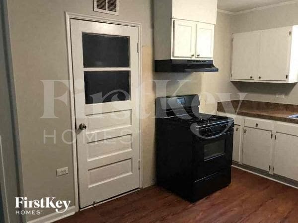 Photo - 16784 Bulger Ave