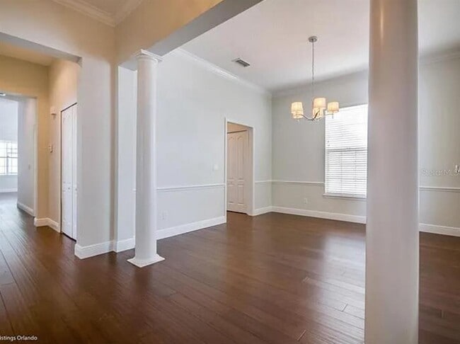 Photo - 205 Redbud St