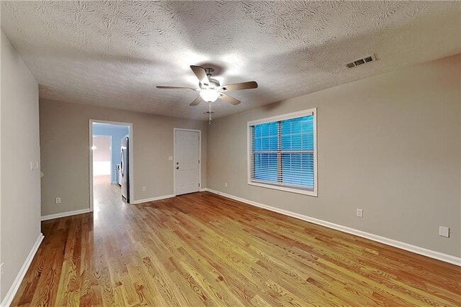 Photo - 5027 Wesleyan Dr