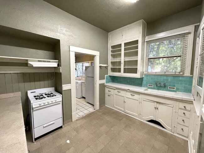Photo - 212 W 1st Ave Unit 212 House