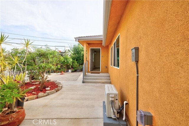 Photo - 628 W Floral Dr