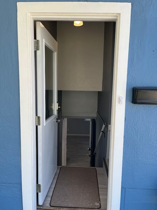 Photo - 119 4th Ave Unit B