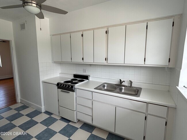 Photo - 500 S Beach St Unit B3