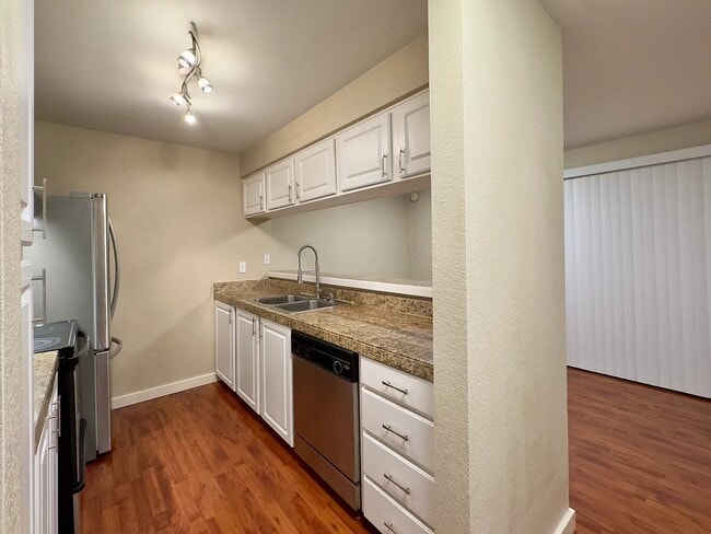 Photo - 412 Center Rd