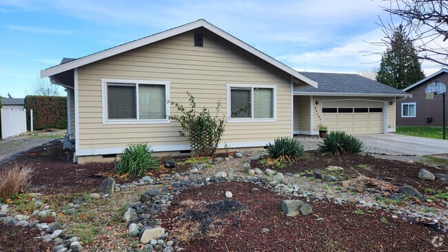 Building Photo - Single Level Birch Bay Village Home -- Boa...