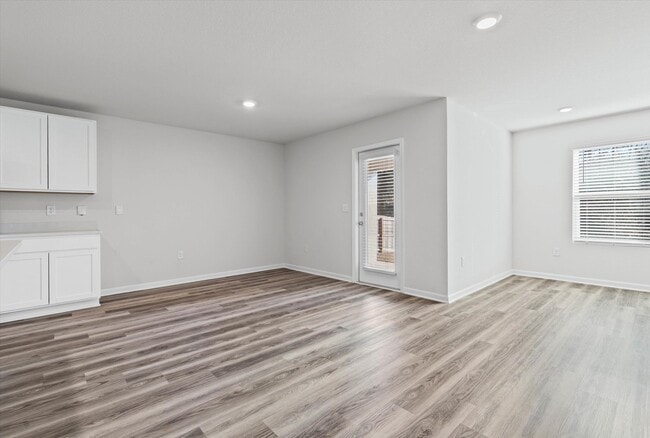 Photo - 13581 Paris Cir