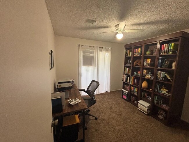 2201 Monroe St Unit Upstairs
