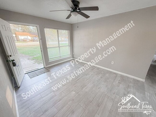 Photo - 620 Smelker Ave