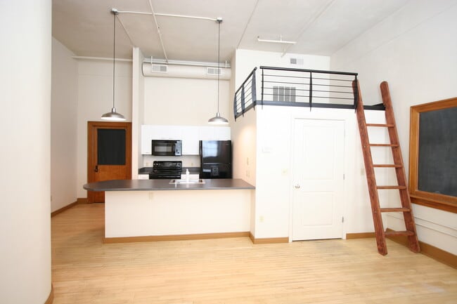 Photo - 100 Broadway Blvd NE Unidad 303