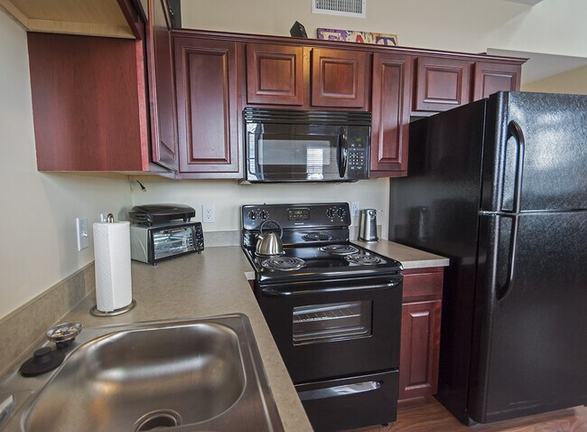Tenth & College Horizons Apartments