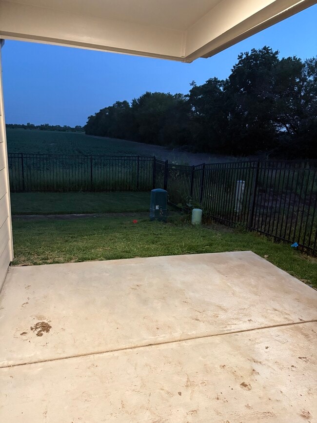 Photo - 15509 W Josephine St