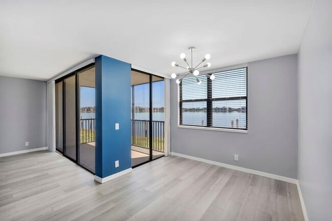 Photo - 105 Lake Emerald Dr Unidad 108