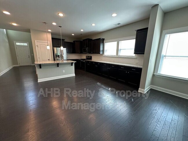 Photo - 850 Longleaf Pine Pl